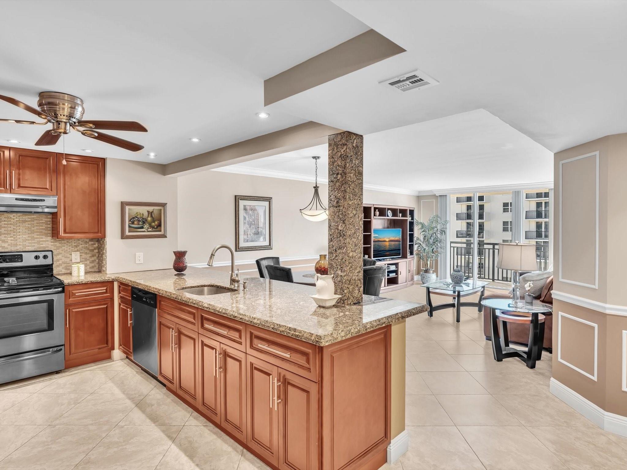 1149 Hillsboro Mile 802