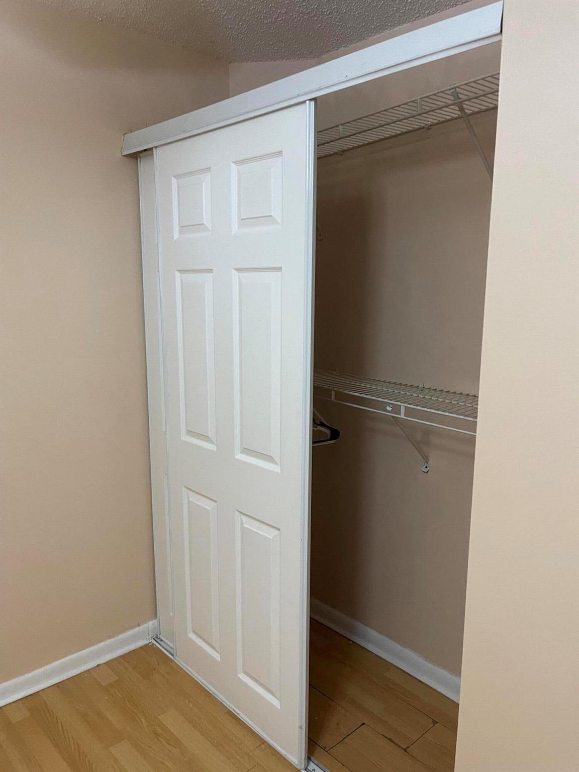 Lees Crossing 1 Twnhs - Residential Lease