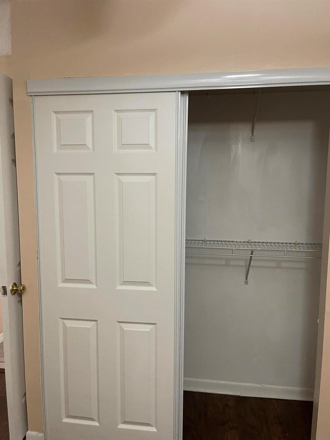 Lees Crossing 1 Twnhs - Residential Lease