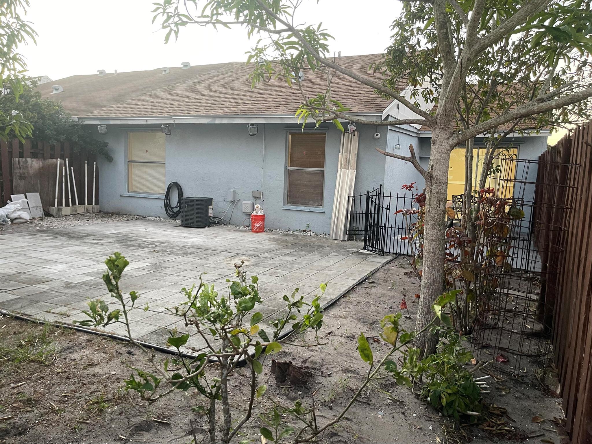 Lees Crossing 1 Twnhs - Residential Lease