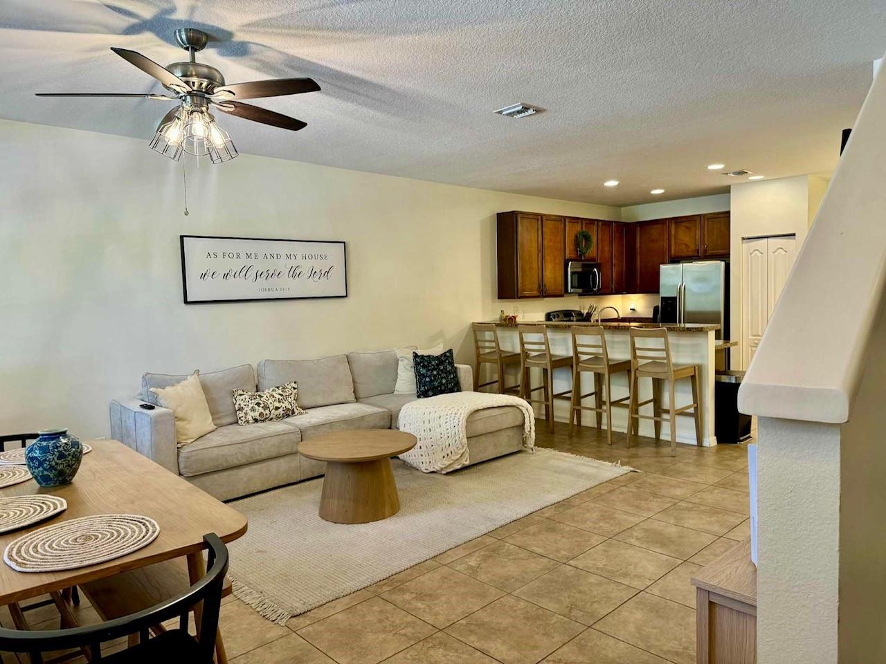 2000 SE Korona Dr
