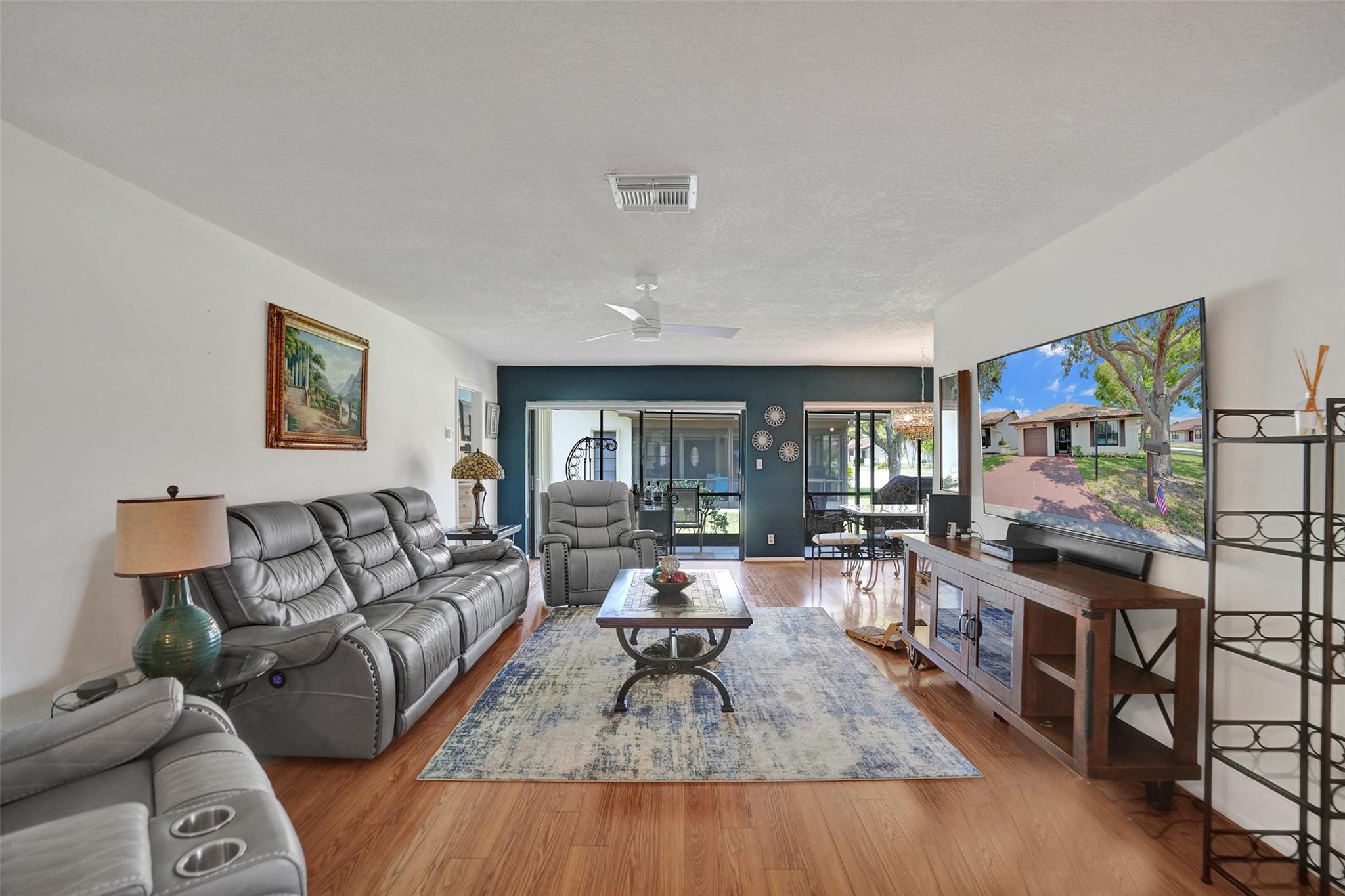 1584 SW 22nd Ter