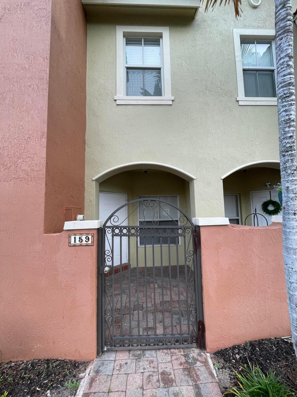 Photo of 159 Lake Monterey Circle, Boynton Beach, FL 33426 (MLS # R11008305)