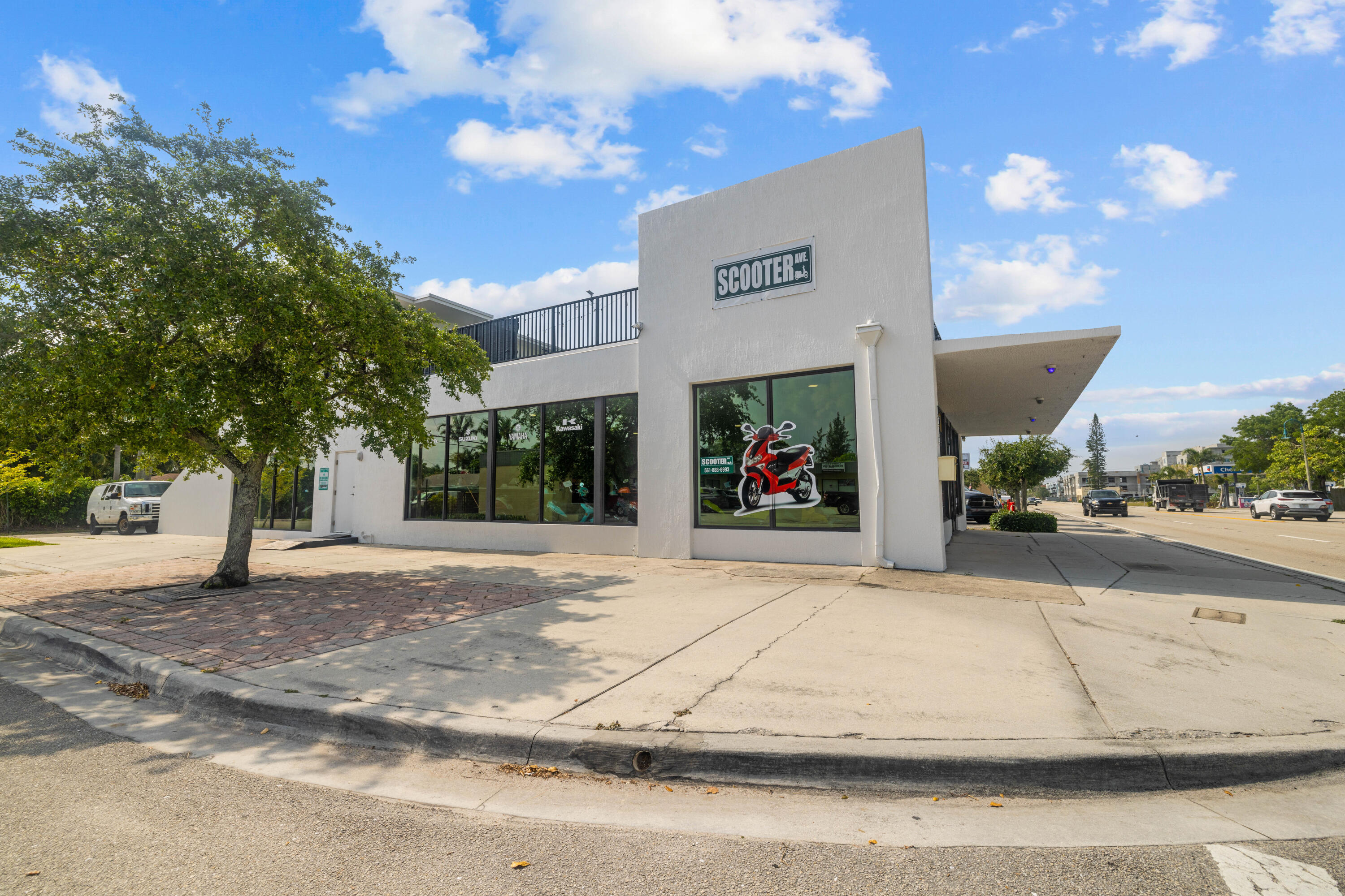 1914 N Dixie Highway