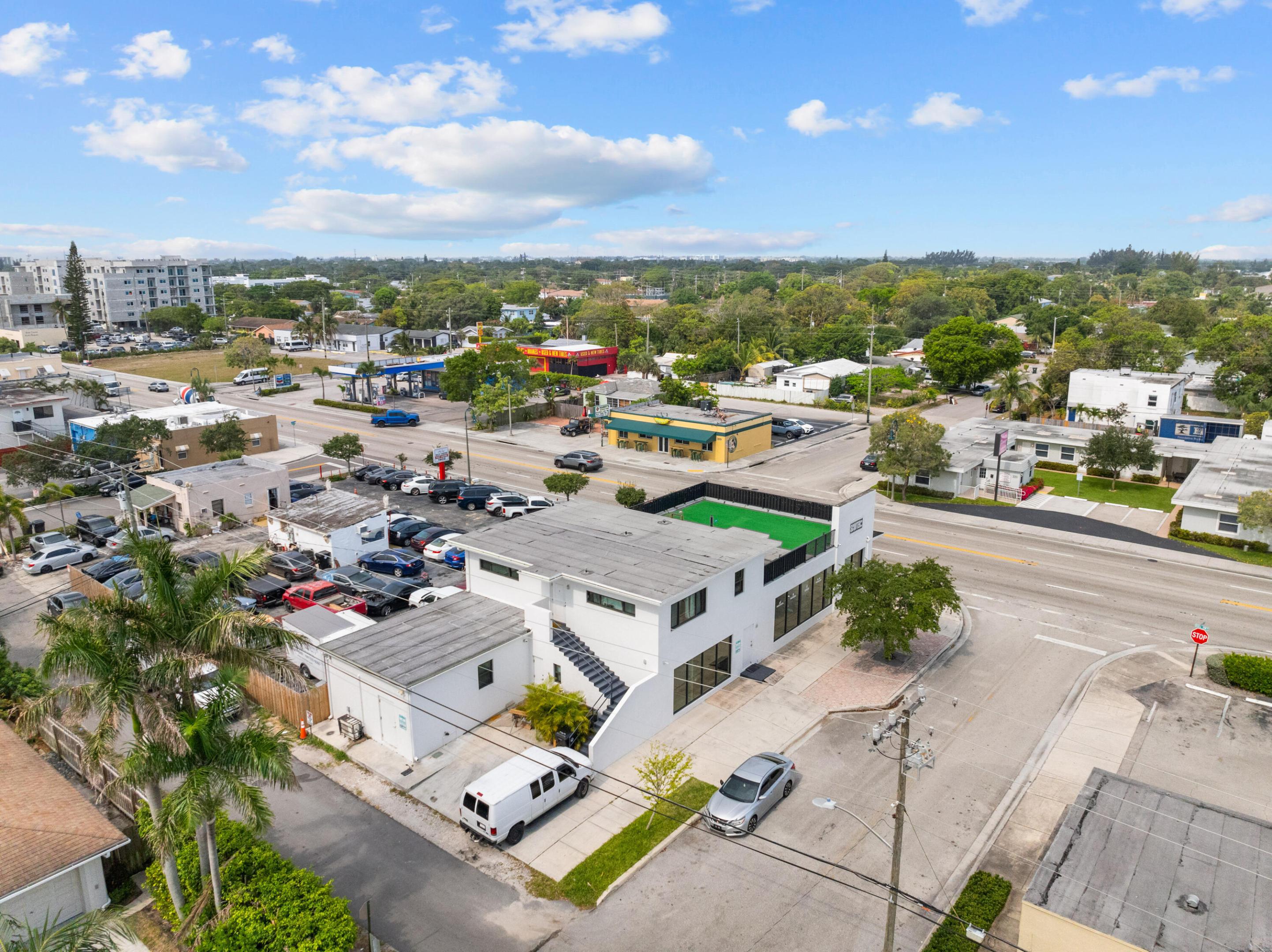 1914 N Dixie Highway