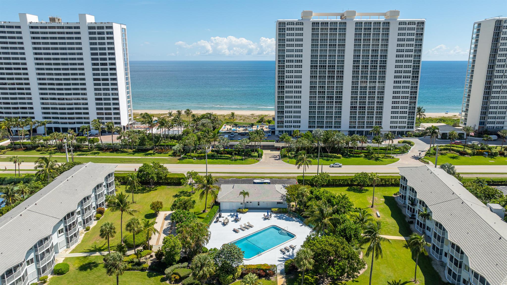 2700 Banyan Road 23