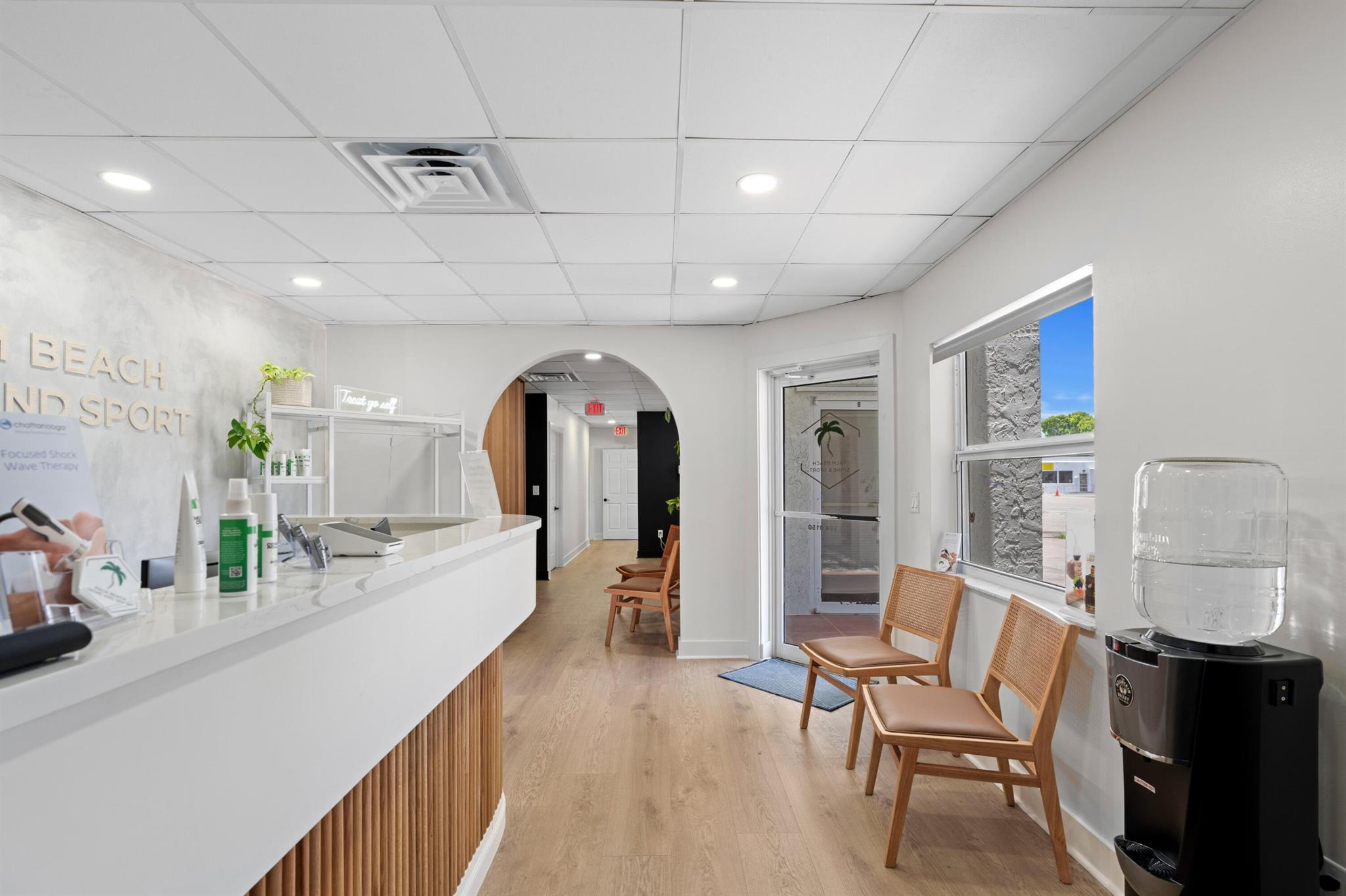 COLONIAL ESTATES - Commercial Sale