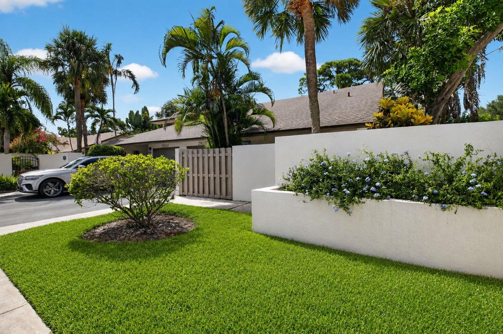 Photo of 2802 SW 6th Street, Delray Beach, FL 33445 (MLS # B26069883)