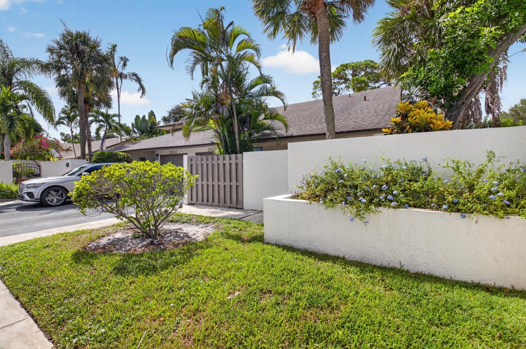 Photo of 2802 SW 6th Street, Delray Beach, FL 33445 (MLS # B26069883)