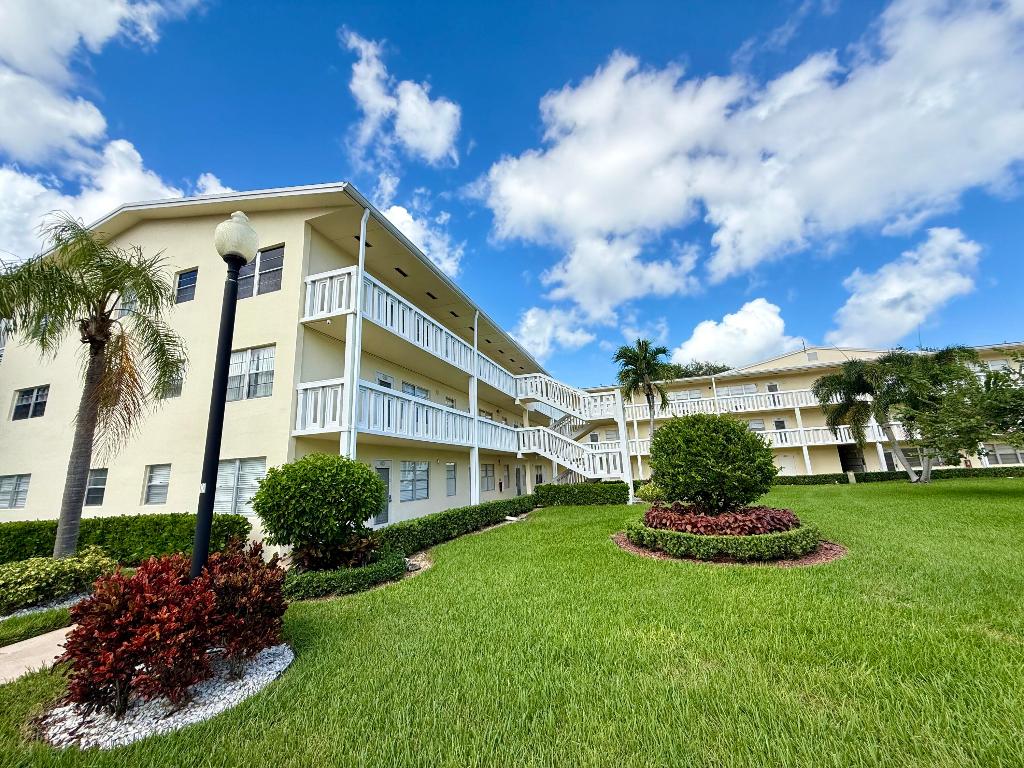 DORSET AT CENTURY VILLAGE CONDO - Residential Lease