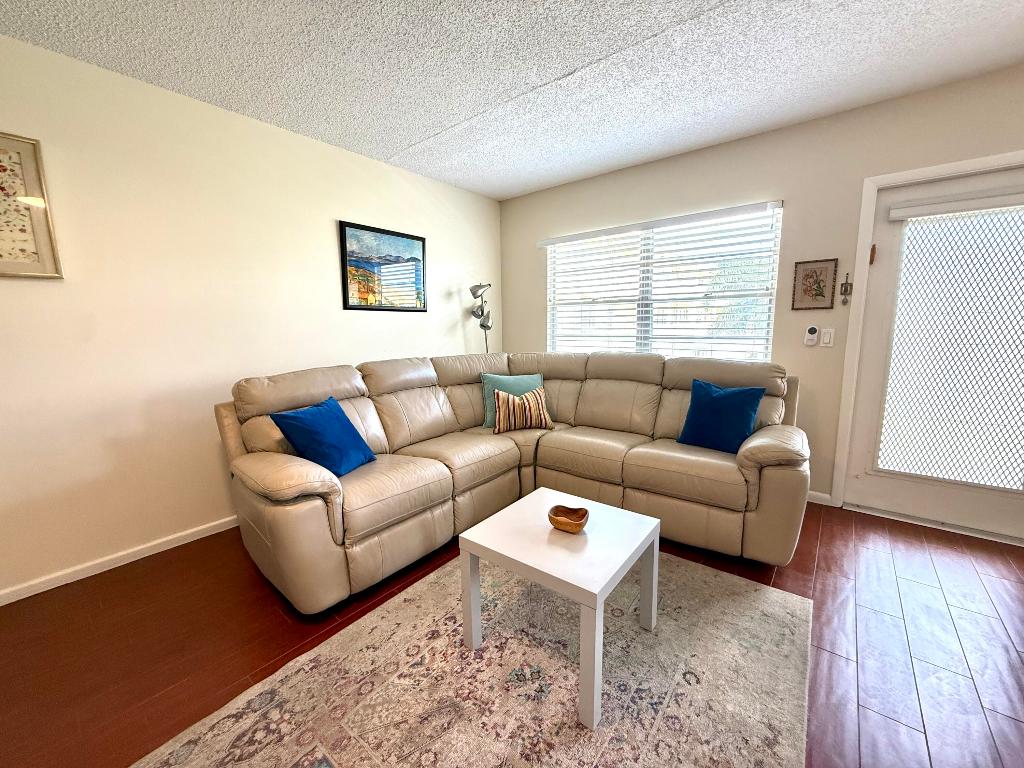 DORSET AT CENTURY VILLAGE CONDO - Residential Lease