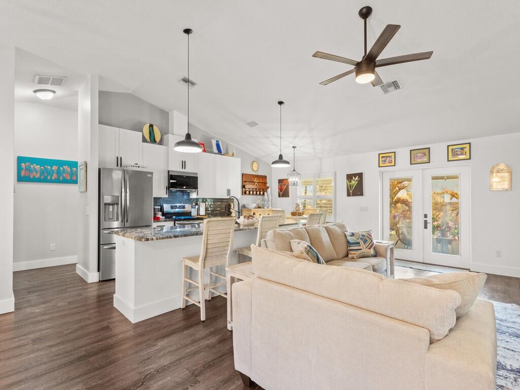 VERO BEACH HIGHLANDS - Residential