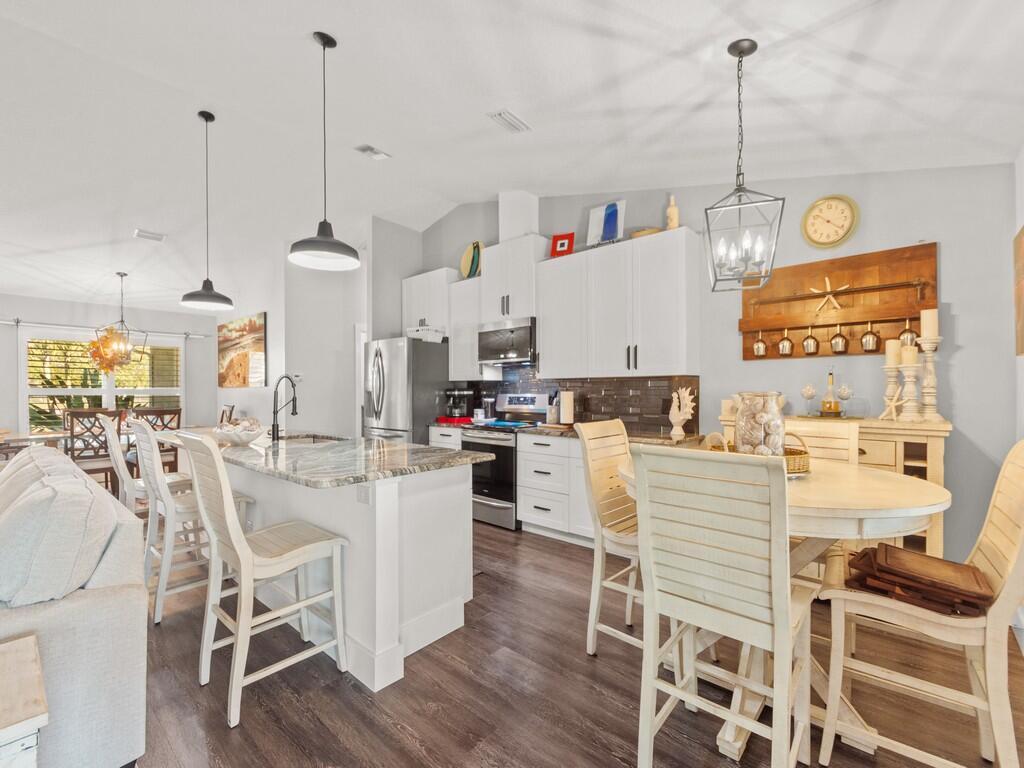 VERO BEACH HIGHLANDS - Residential