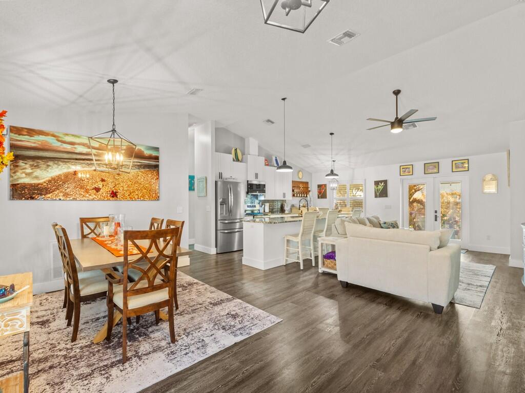 VERO BEACH HIGHLANDS - Residential