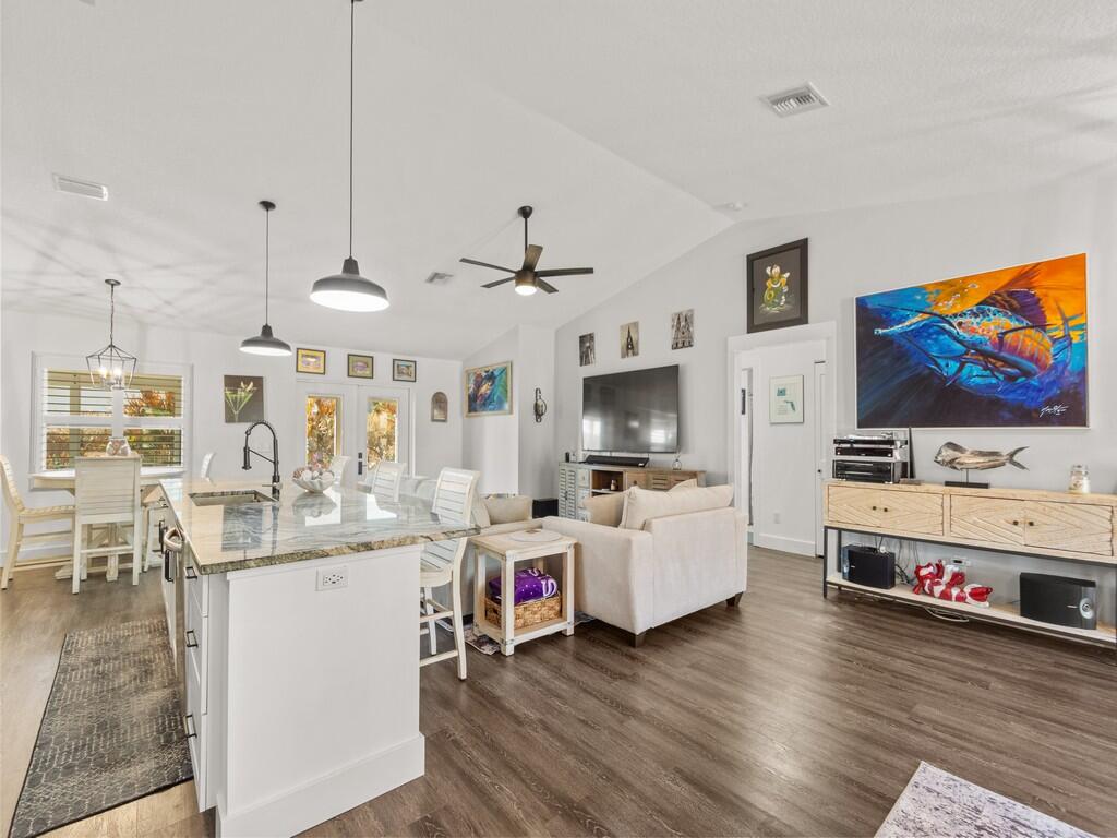 VERO BEACH HIGHLANDS - Residential