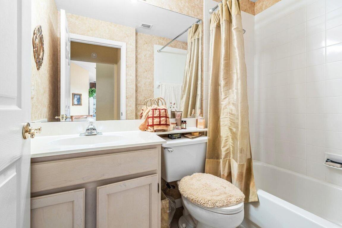 TROPICAL LAKES PH 2 - Residential