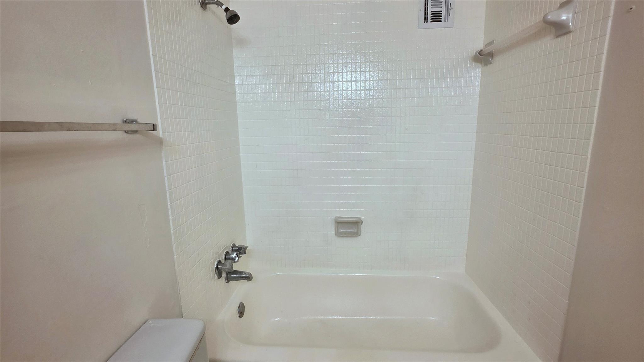 DESOTO PARK NORTH CONDO - Residential Lease