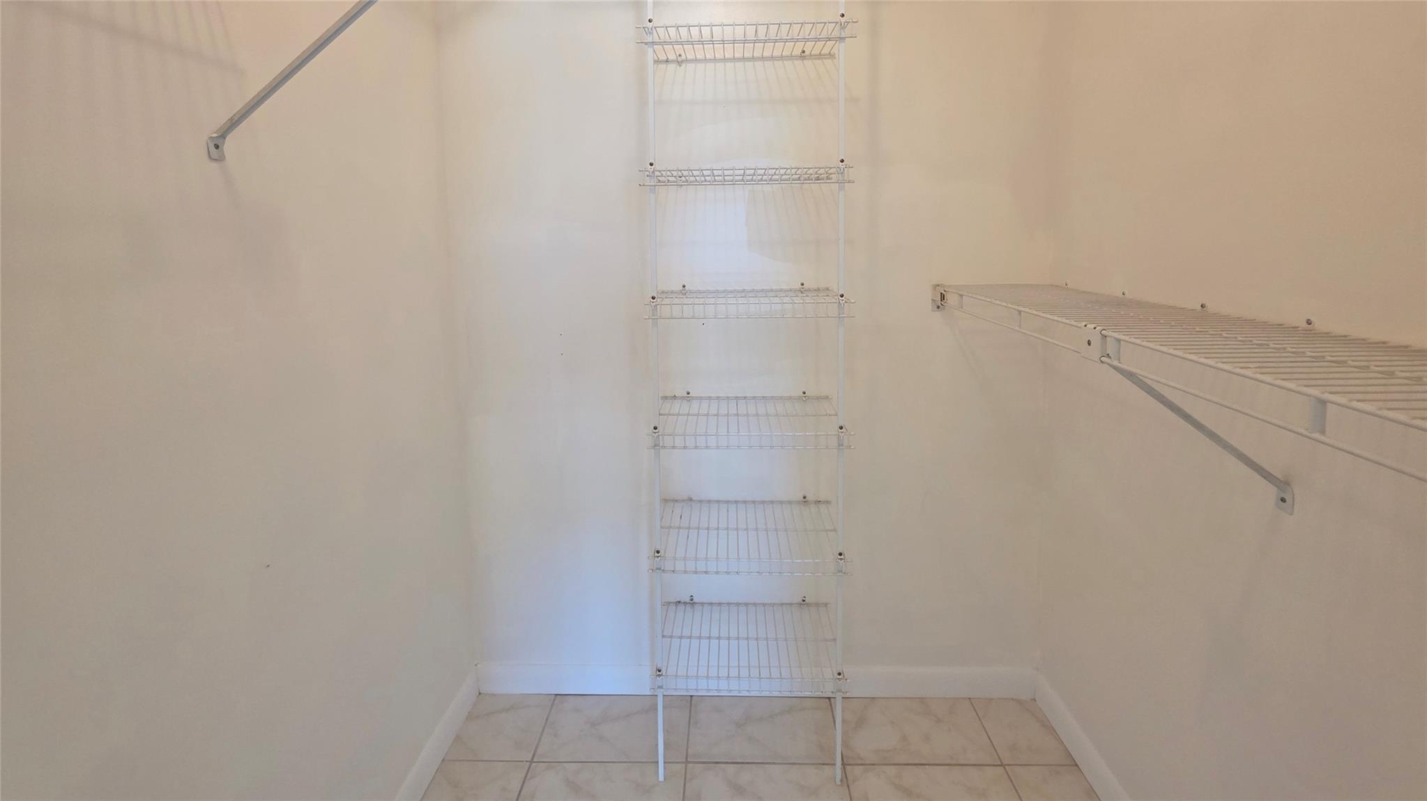 DESOTO PARK NORTH CONDO - Residential Lease