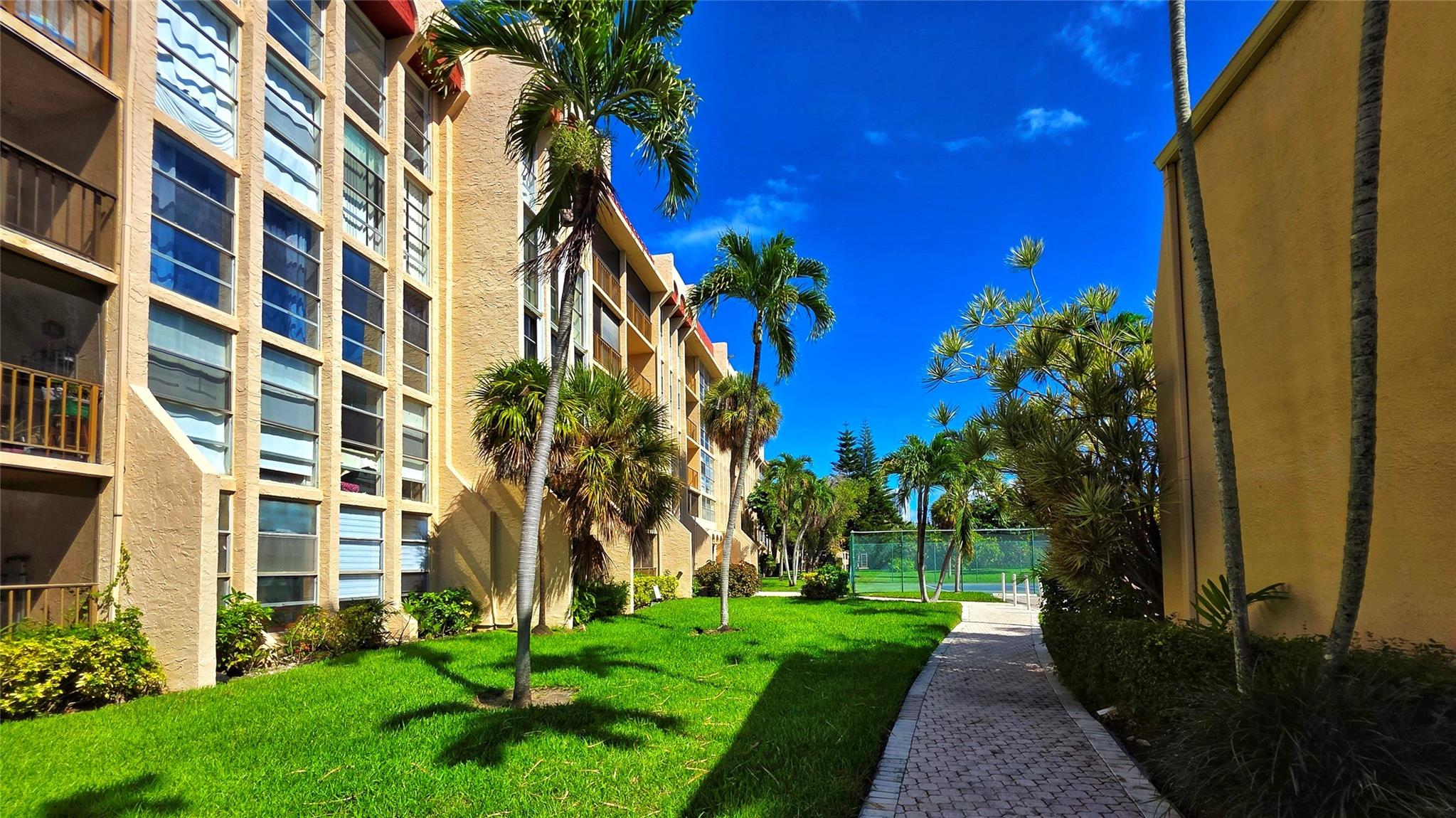 DESOTO PARK NORTH CONDO - Residential Lease