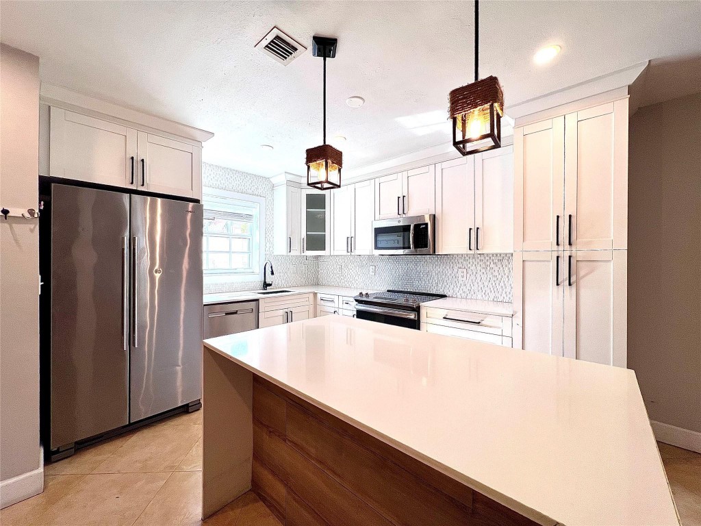 Hollywood Place - Residential