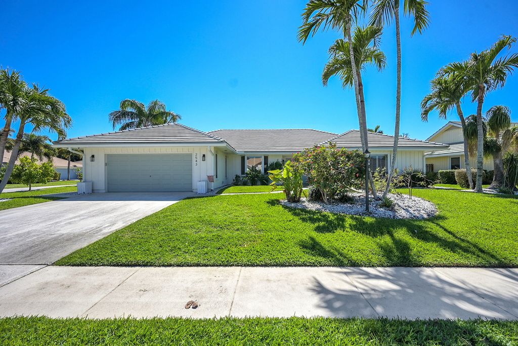 Photo of 2543 Monaco Terrace, Palm Beach Gardens, FL 33410 (MLS # R11068943)