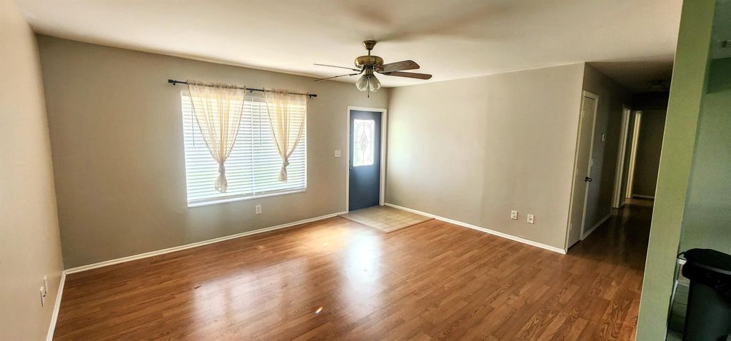 Photo of 431 SE Dalva Avenue SE, Port Saint Lucie, FL 34984 (MLS # R11064327)