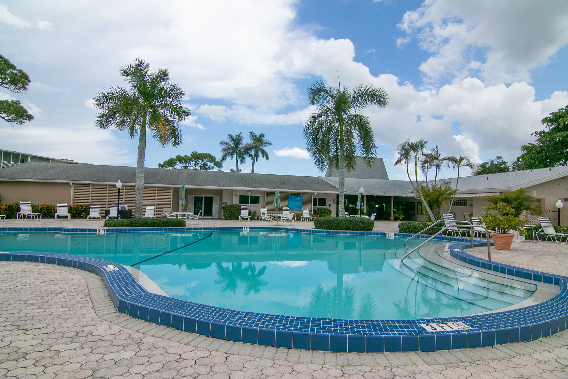 LAKE CLARKE GARDENS - Residential