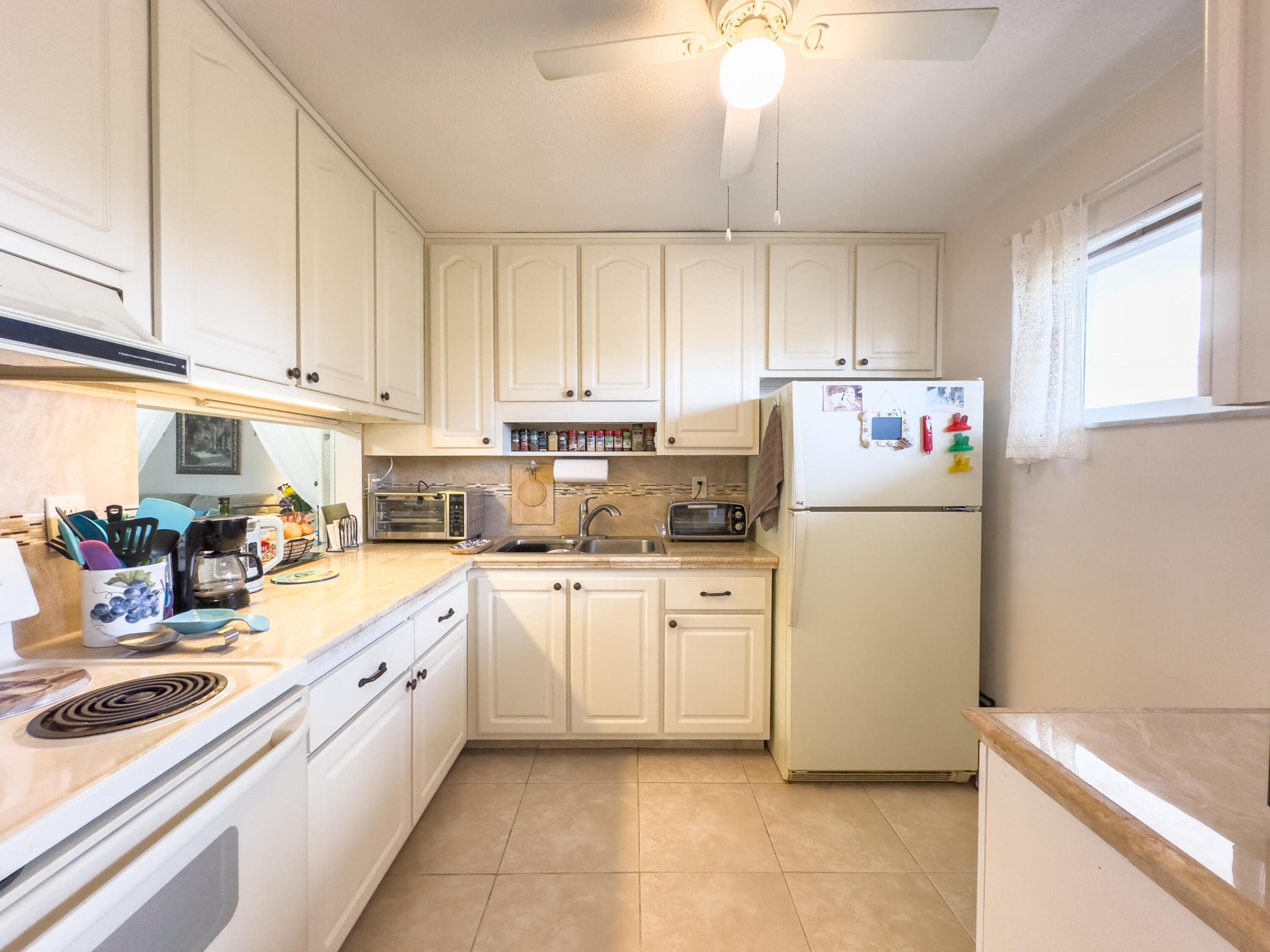 LAKE CLARKE GARDENS - Residential