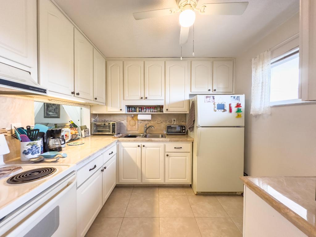 LAKE CLARKE GARDENS - Residential