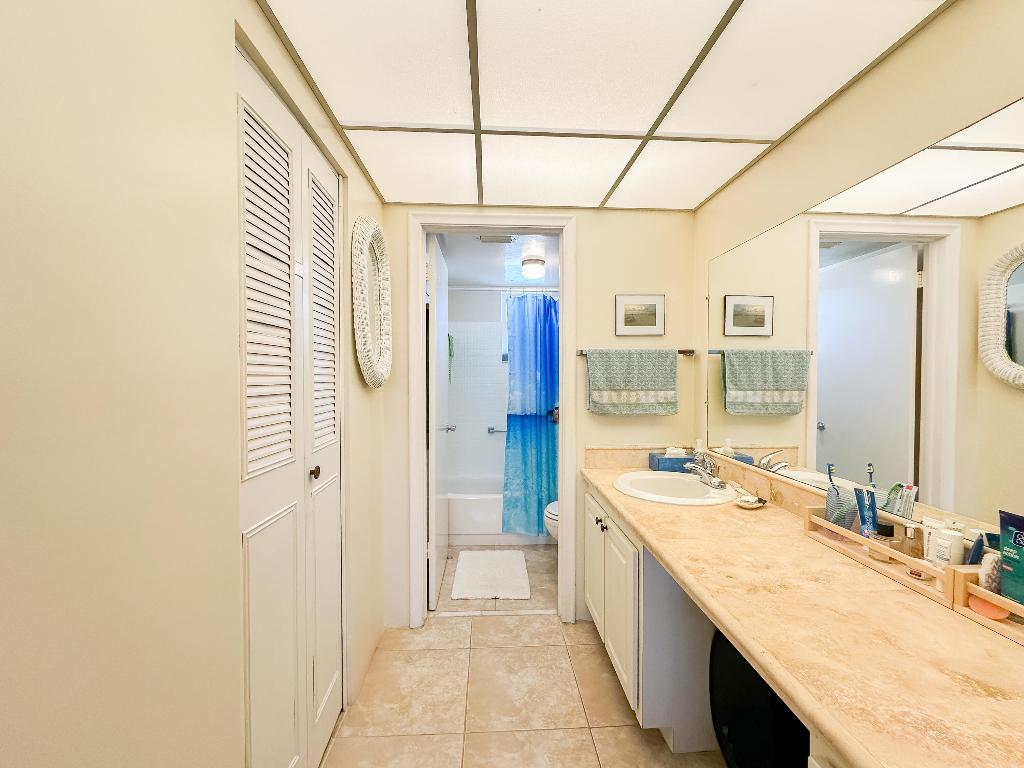 LAKE CLARKE GARDENS - Residential