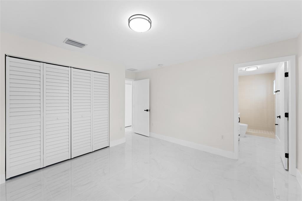 17 AVE MANOR - Residential Lease