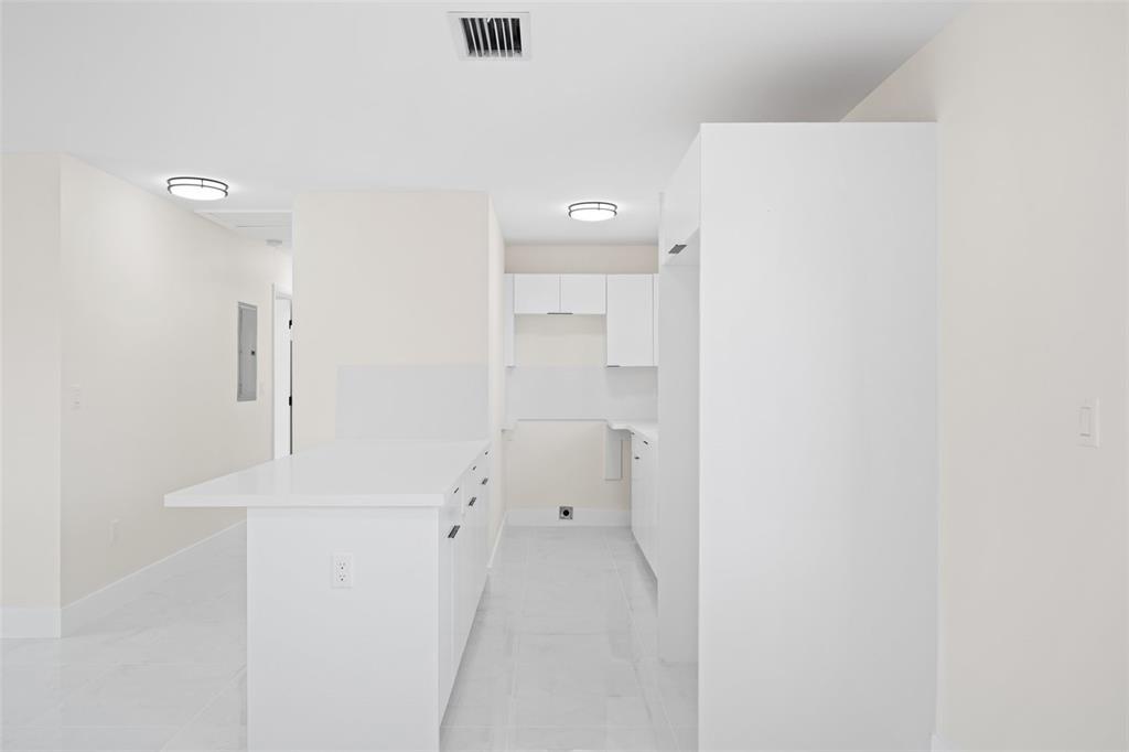 17 AVE MANOR - Residential Lease