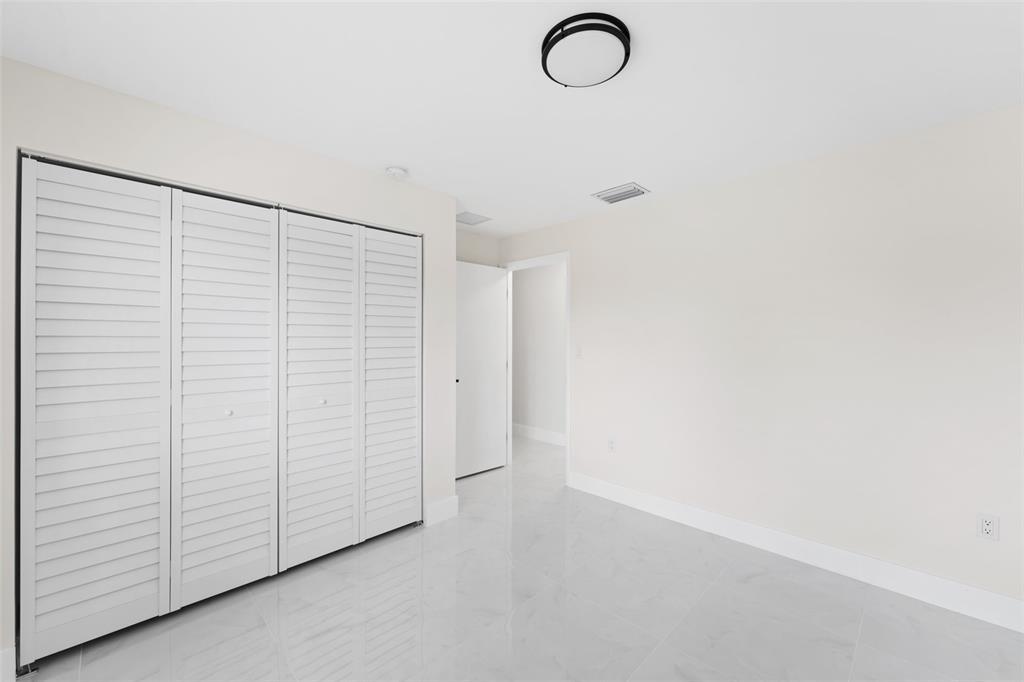 17 AVE MANOR - Residential Lease