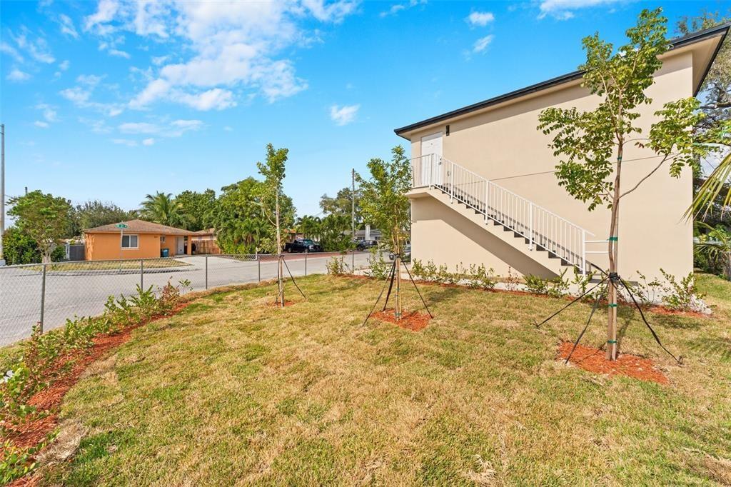 17 AVE MANOR - Residential Lease