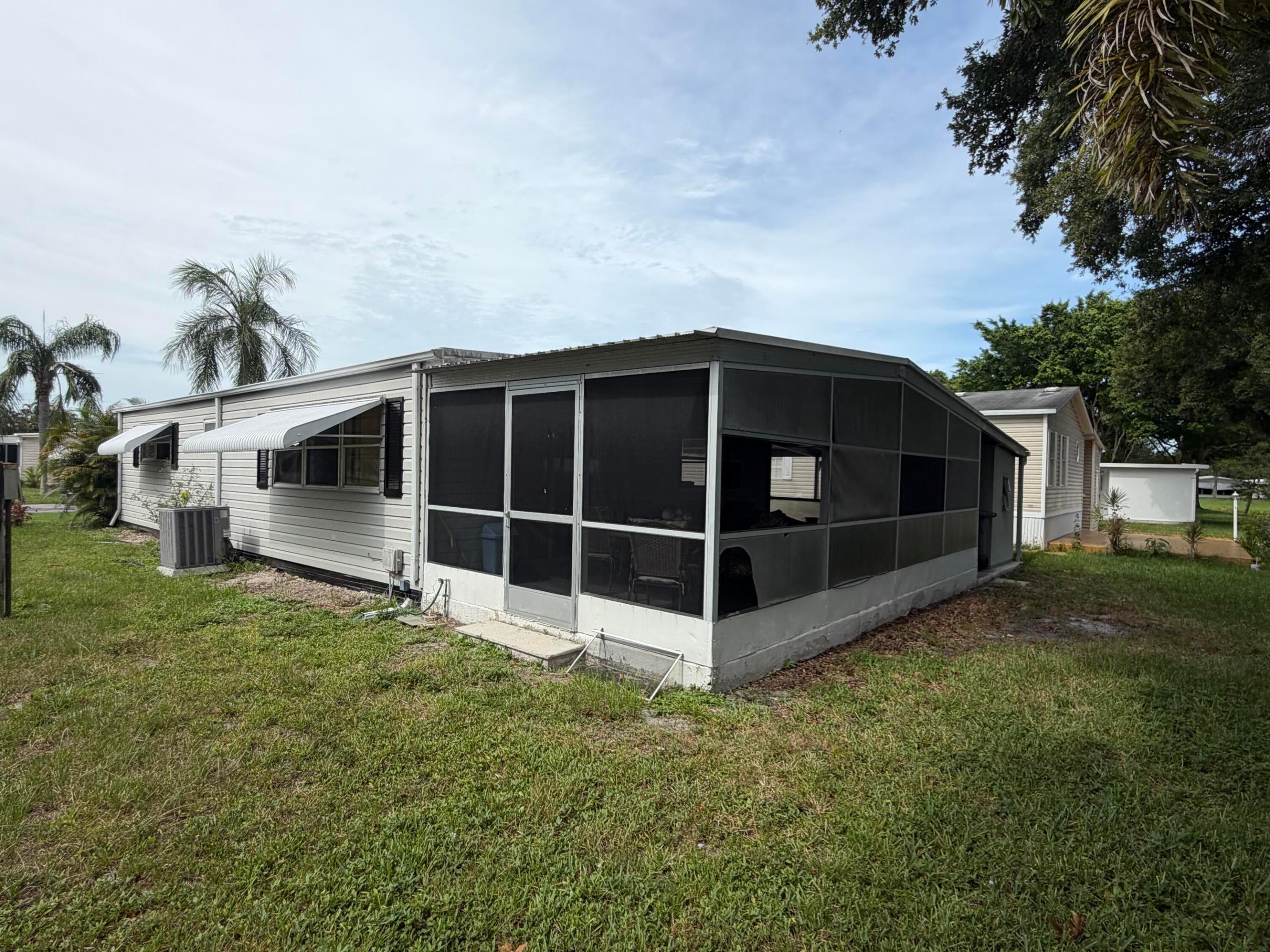 8167 SANDALWOOD Court