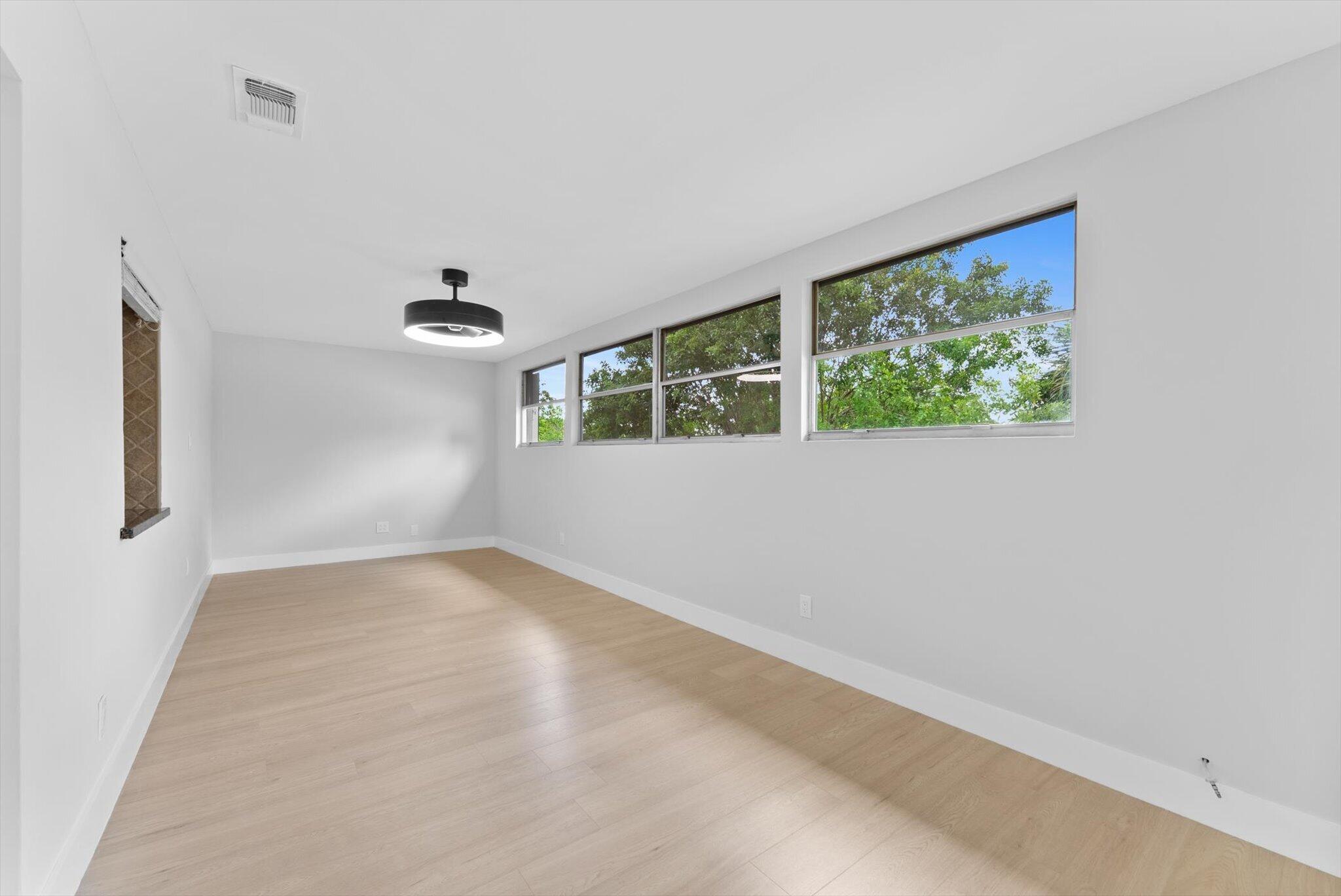 SANDALFOOT COVE SECTION SIX - Residential