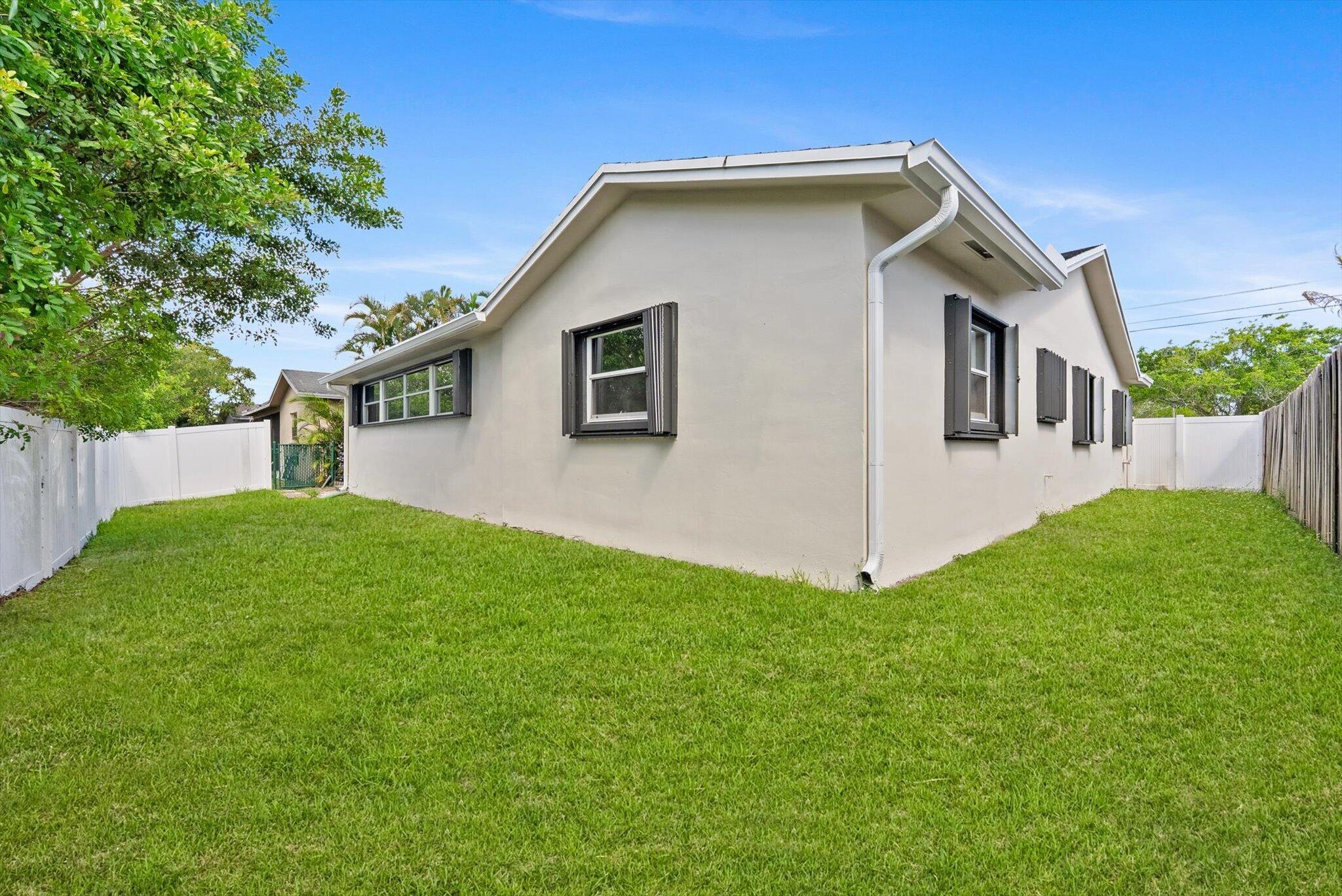 SANDALFOOT COVE SECTION SIX - Residential