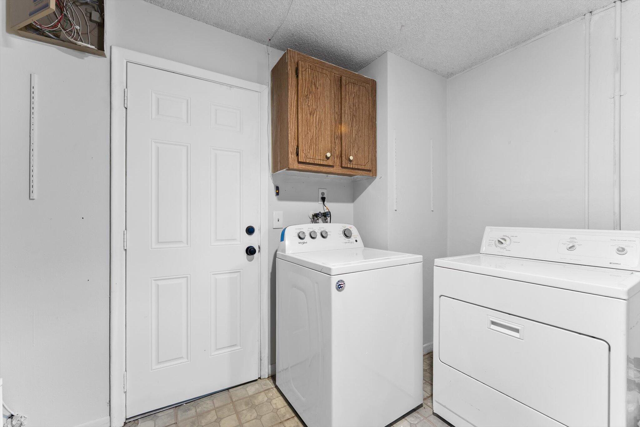 SANDALFOOT COVE SECTION SIX - Residential