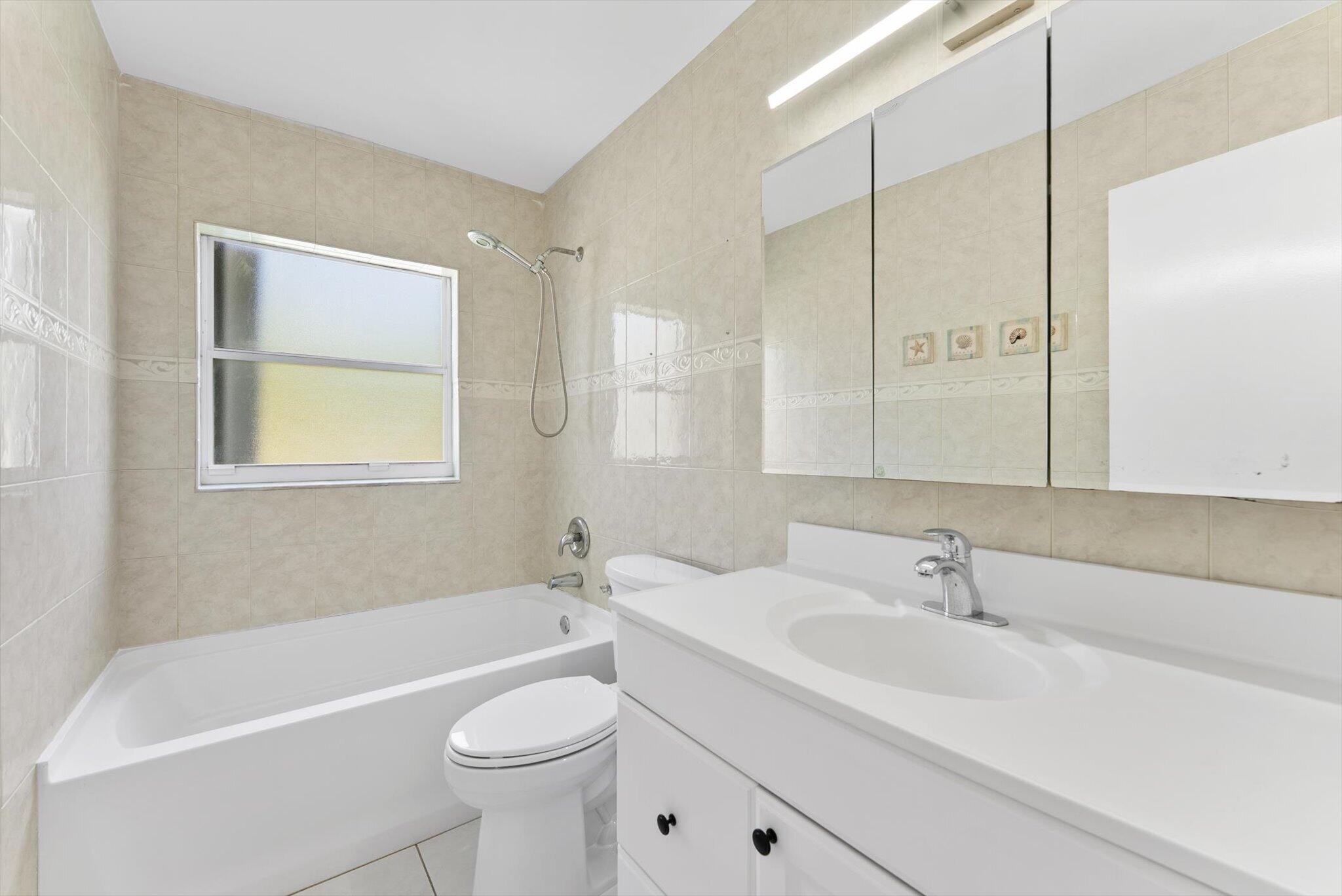 SANDALFOOT COVE SECTION SIX - Residential