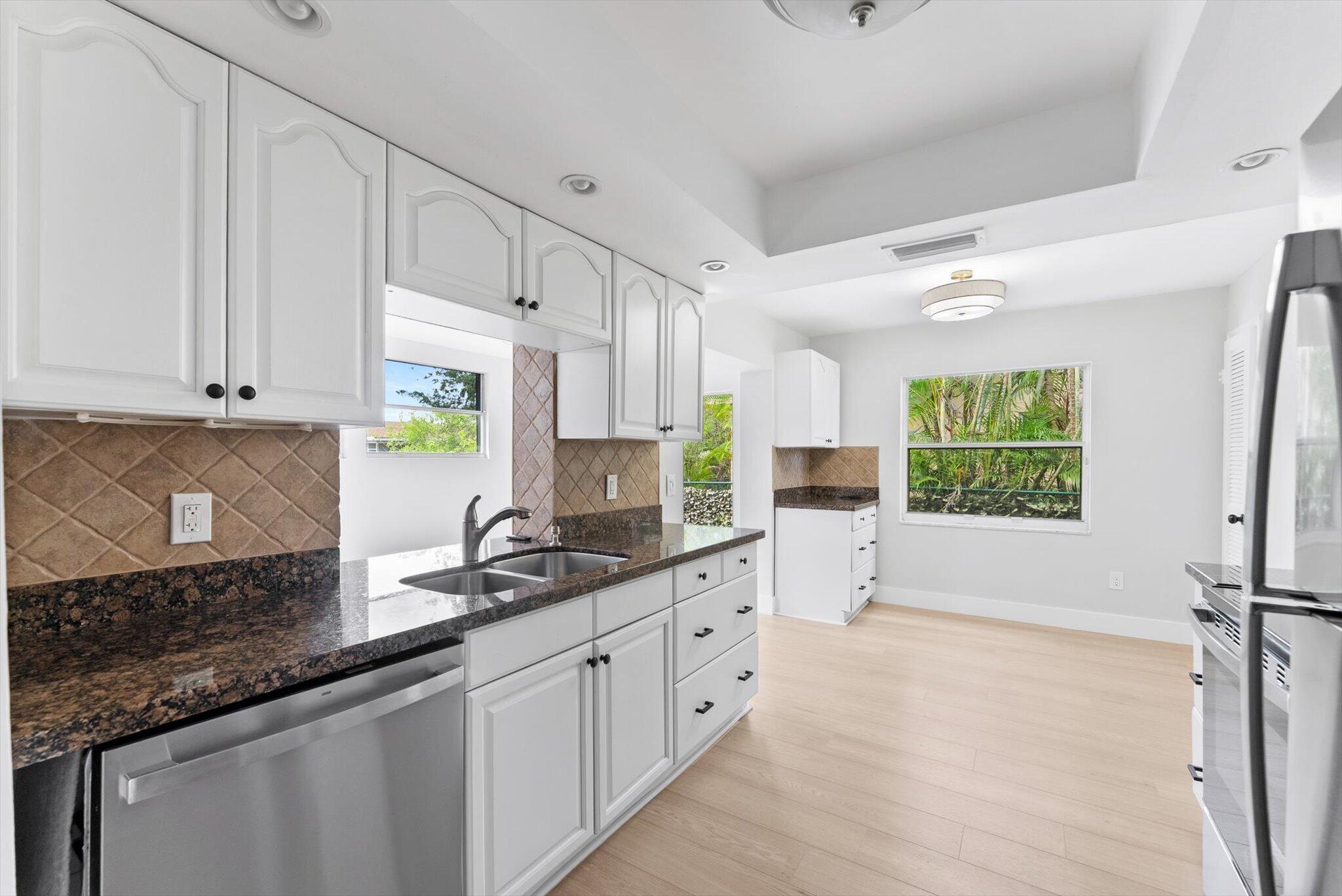 SANDALFOOT COVE SECTION SIX - Residential