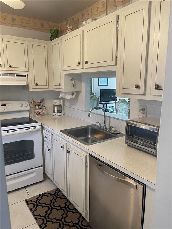 HAWAIIAN GARDENS - Residential