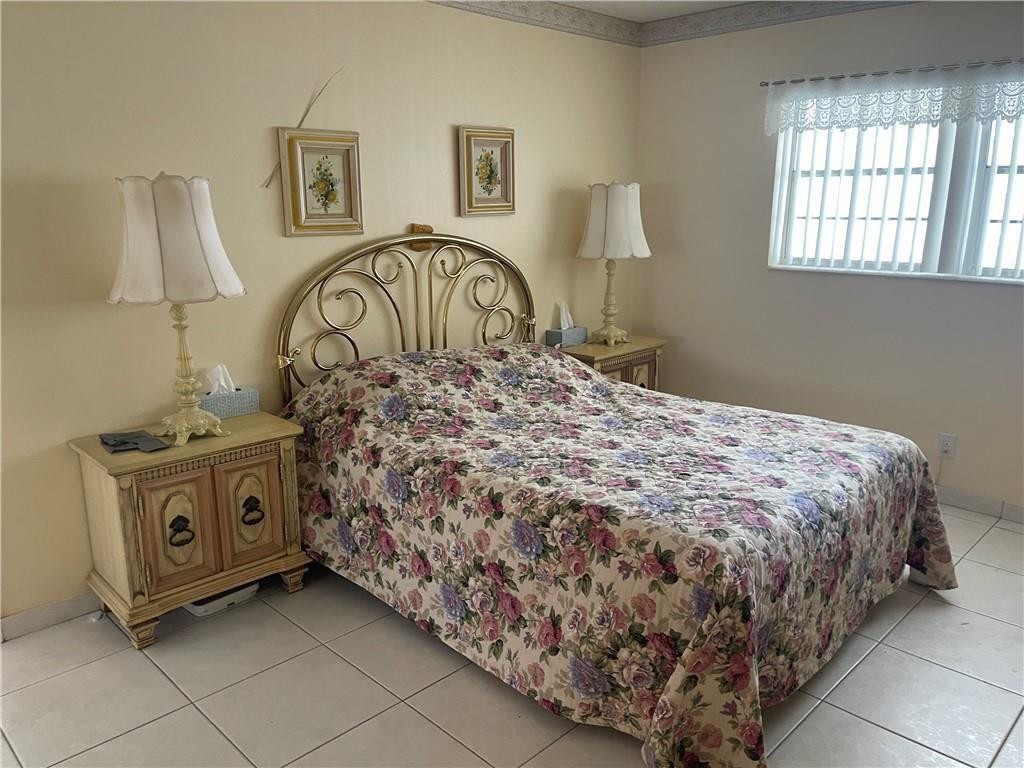 HAWAIIAN GARDENS - Residential