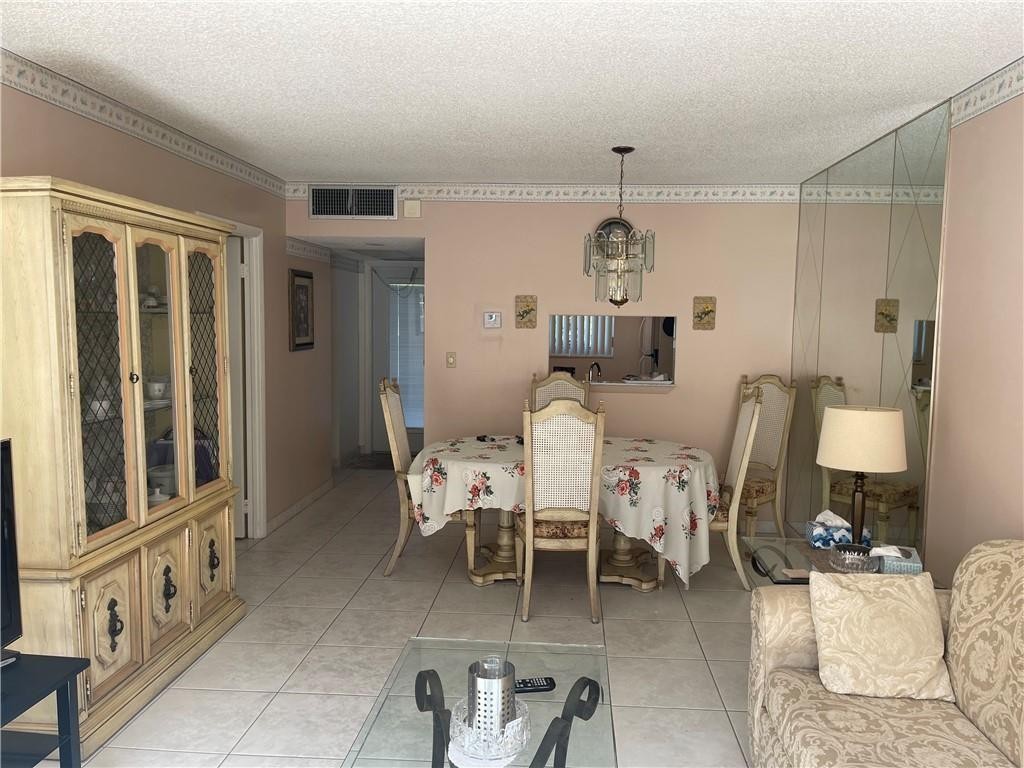 HAWAIIAN GARDENS - Residential