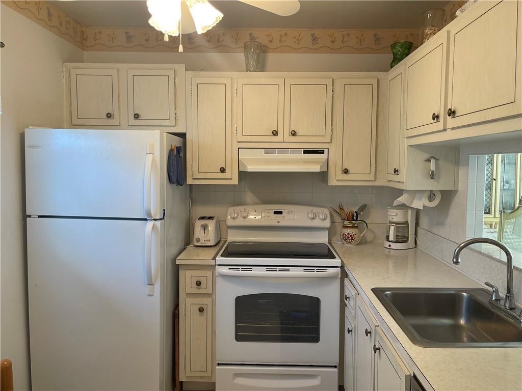 HAWAIIAN GARDENS - Residential