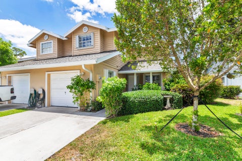 Featured picture for the property R11086972