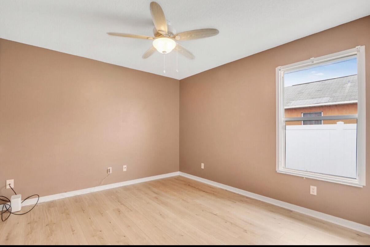 PORT ST LUCIE SECTION 43 - Residential Lease