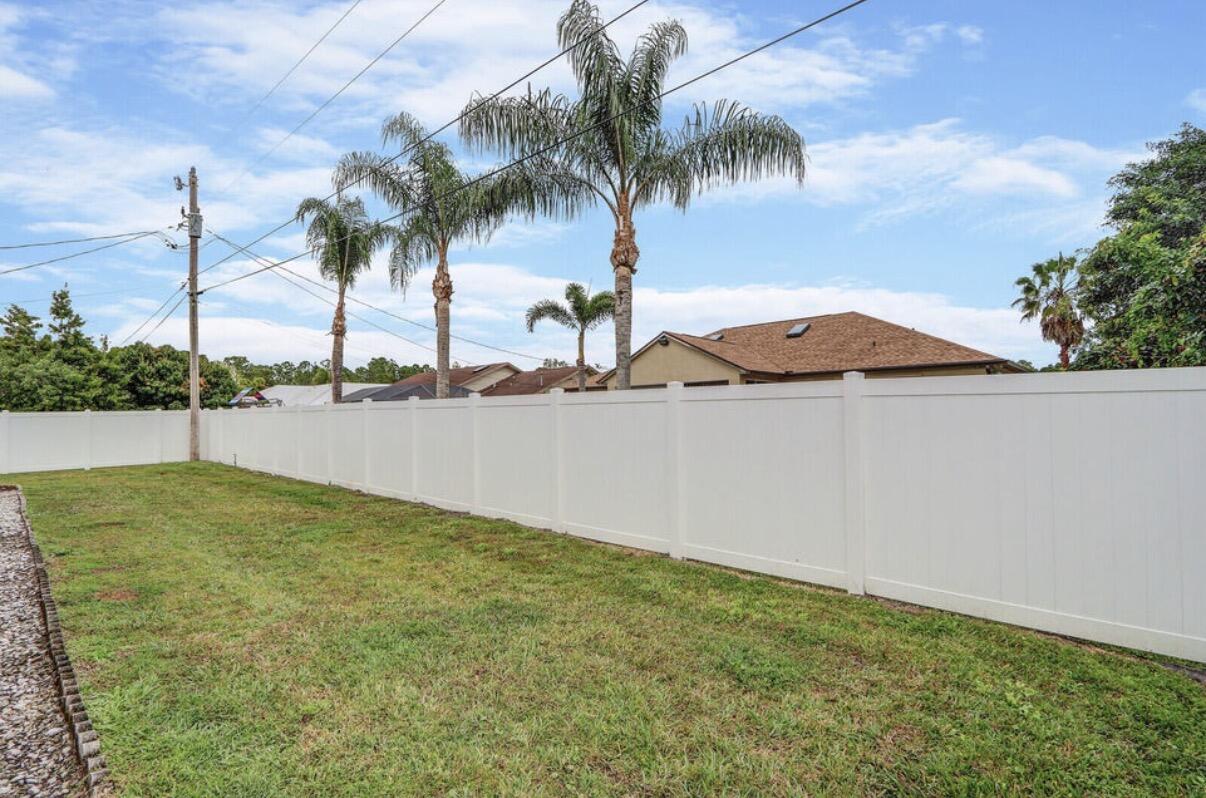 PORT ST LUCIE SECTION 43 - Residential Lease