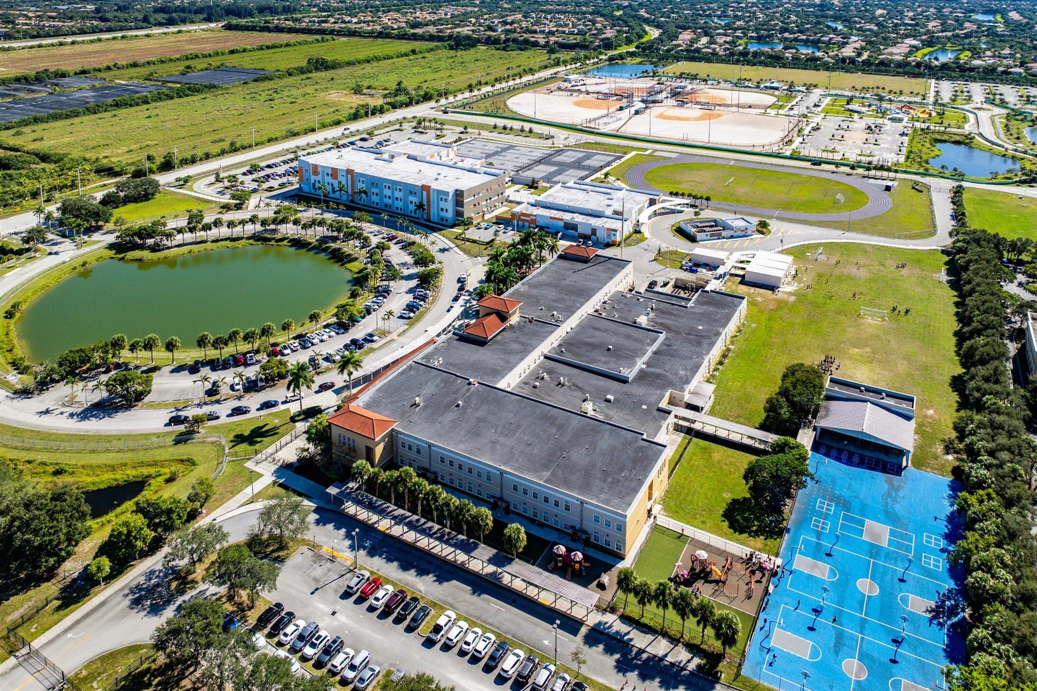 COBBLESTONE CREEK - Residential