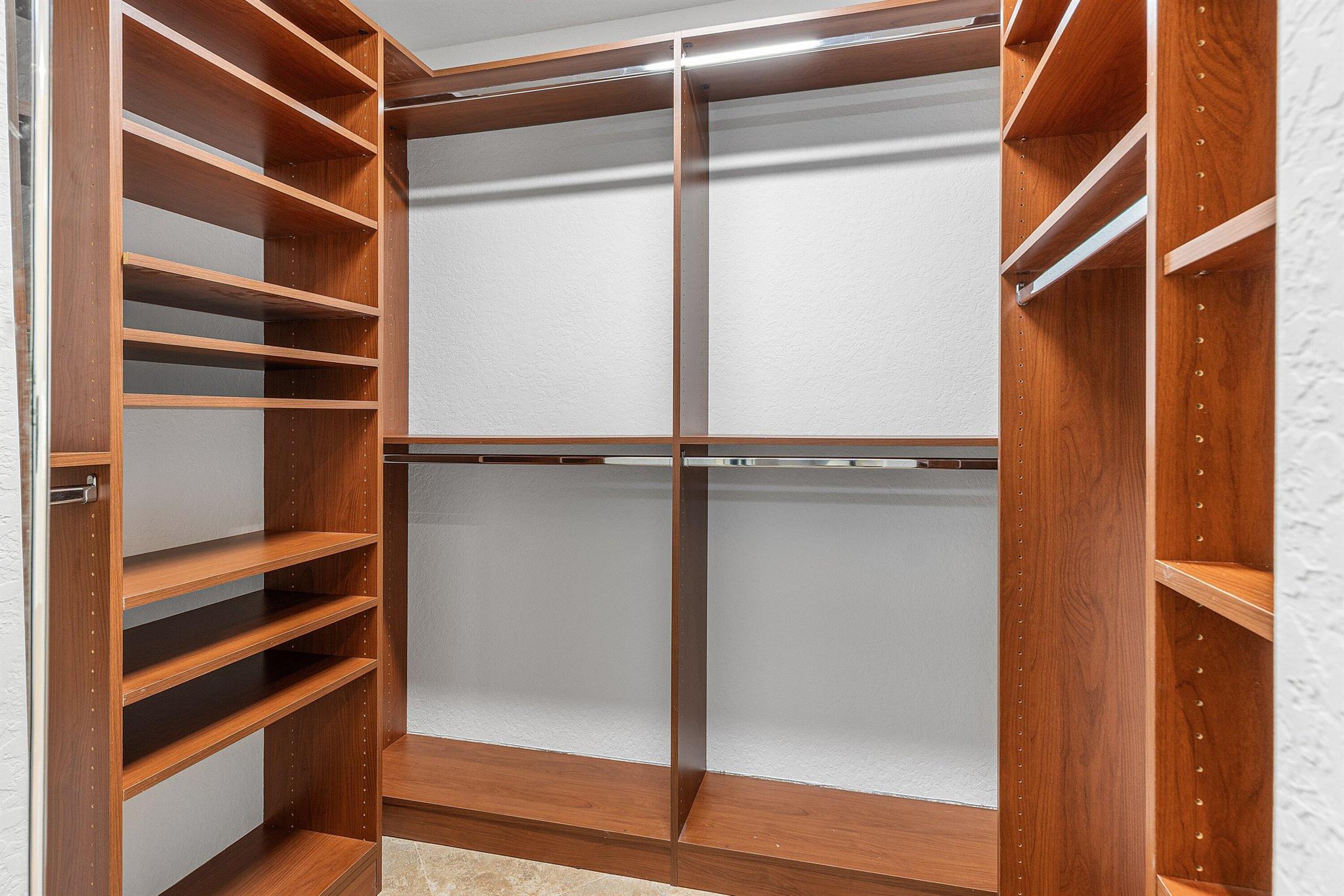 COBBLESTONE CREEK - Residential