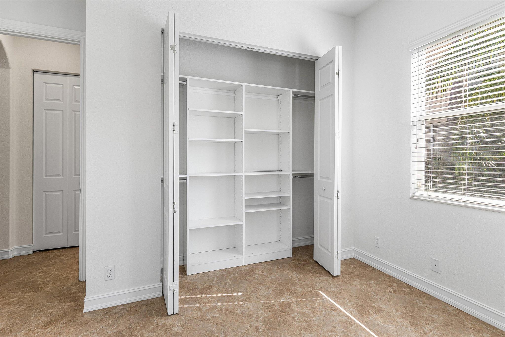 COBBLESTONE CREEK - Residential